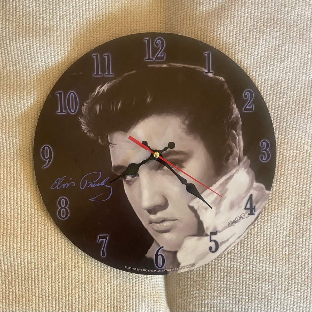 Midsouth Products Elvis Presley Black & White Hanging Analog Wall Clock